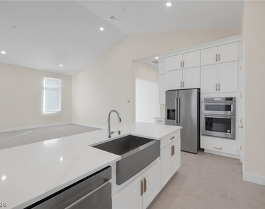5000 Terramont Drive - Photo Thumbnail 11