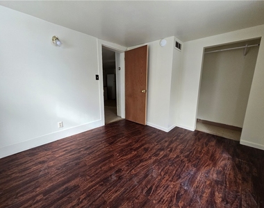 130 E Elisha Street - Photo Thumbnail 5