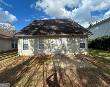 125 Lakeview Trail - Photo Thumbnail 9