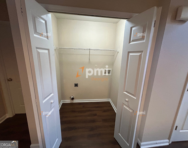 125 Lakeview Trail - Photo Thumbnail 3