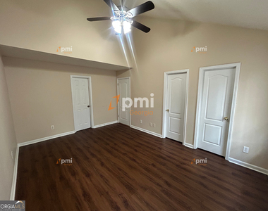 125 Lakeview Trail - Photo Thumbnail 4