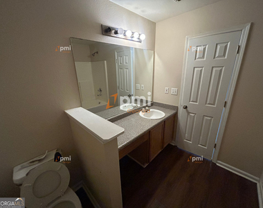 125 Lakeview Trail - Photo Thumbnail 7