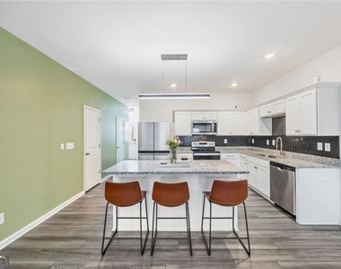 2684 Toucan Way Sw - Photo Thumbnail 7