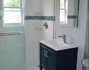310 Maryland Avenue - Photo Thumbnail 10