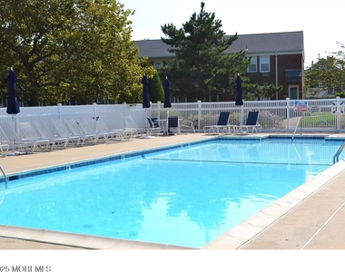 310 Maryland Avenue - Photo Thumbnail 2