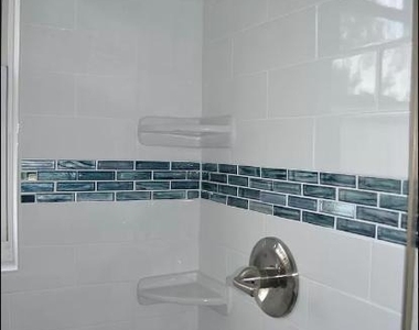 310 Maryland Avenue - Photo Thumbnail 11