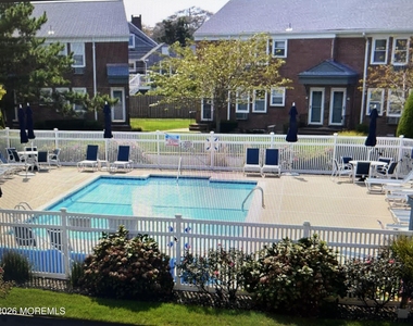 310 Maryland Avenue - Photo Thumbnail 12