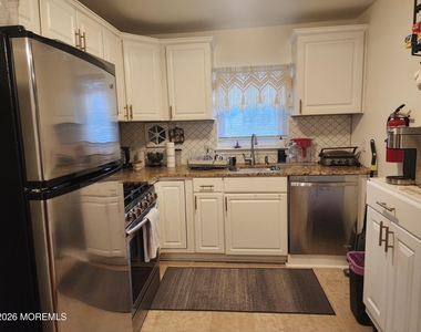 304-a South Street - Photo Thumbnail 5