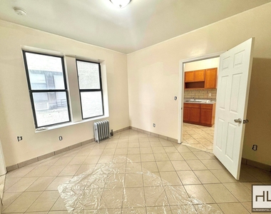 85 Street - Photo Thumbnail 1