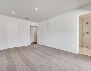4616 W Lovers Lane - Photo Thumbnail 14
