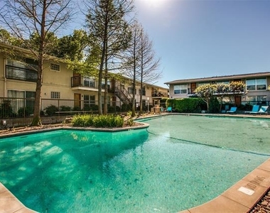 4616 W Lovers Lane - Photo Thumbnail 1