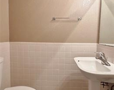 7001 Porthville Drive - Photo Thumbnail 14