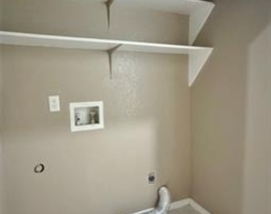 7001 Porthville Drive - Photo Thumbnail 13