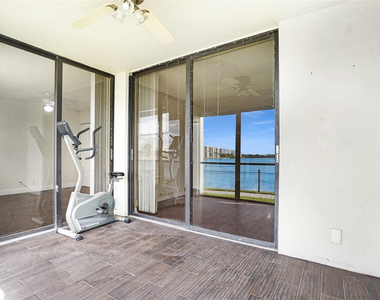 109 Lake Emerald Drive - Photo Thumbnail 28