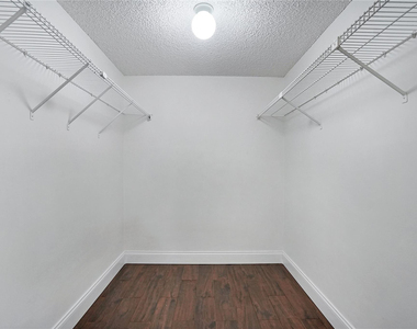 109 Lake Emerald Drive - Photo Thumbnail 20