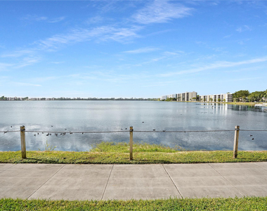 109 Lake Emerald Drive - Photo Thumbnail 29