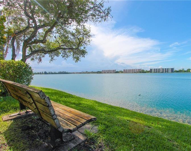 109 Lake Emerald Drive - Photo Thumbnail 41
