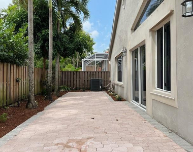 10110 Nw 5th Street - Photo Thumbnail 35