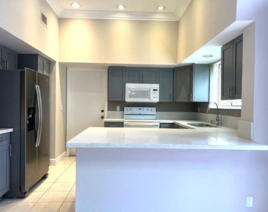 10110 Nw 5th Street - Photo Thumbnail 7