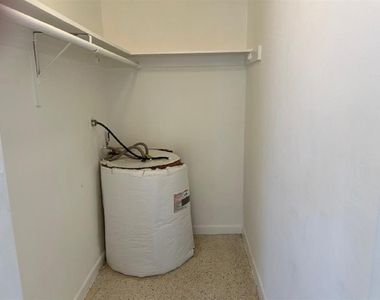 270 Ne 40th Street - Photo Thumbnail 10