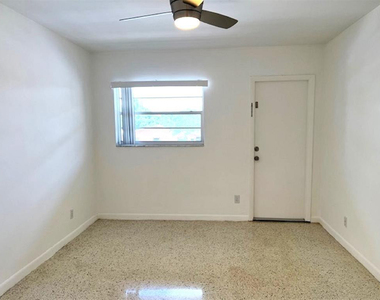 270 Ne 40th Street - Photo Thumbnail 8