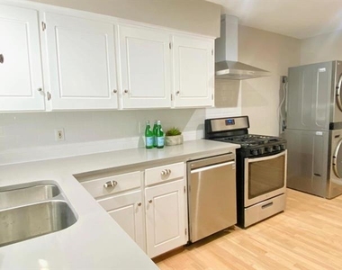 6554 Ascot Lane - Photo Thumbnail 9