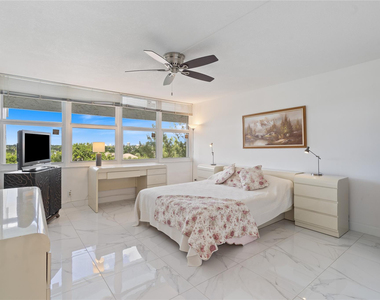 4280 Galt Ocean Drive - Photo Thumbnail 21