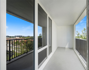 4280 Galt Ocean Drive - Photo Thumbnail 25