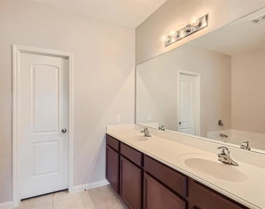 4315 Elderberry Street - Photo Thumbnail 11