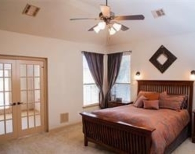 4122 W Crescent Way - Photo Thumbnail 6