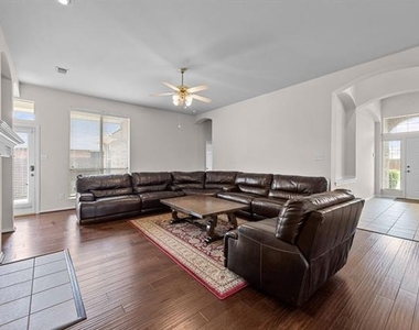 3205 Hamlett Lane - Photo Thumbnail 10