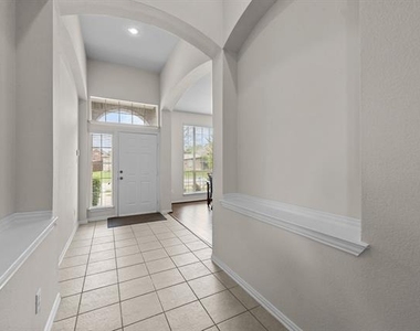 3205 Hamlett Lane - Photo Thumbnail 8