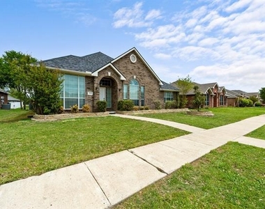 3205 Hamlett Lane - Photo Thumbnail 1