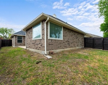 3205 Hamlett Lane - Photo Thumbnail 25