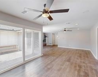 14724 Overview Drive - Photo Thumbnail 7