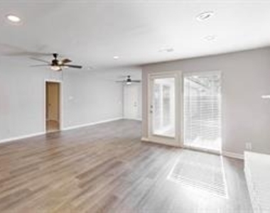 14724 Overview Drive - Photo Thumbnail 6