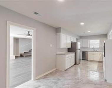 14724 Overview Drive - Photo Thumbnail 8