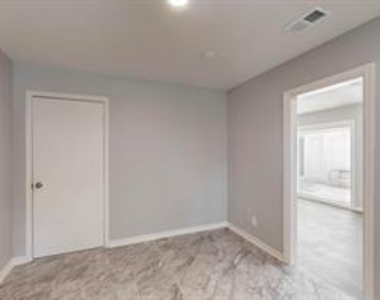 14724 Overview Drive - Photo Thumbnail 3