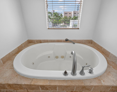 508 N Birch Road - Photo Thumbnail 32