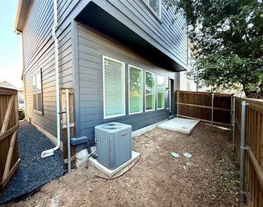 760 W Bedford Euless Road - Photo Thumbnail 9