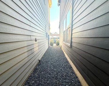760 W Bedford Euless Road - Photo Thumbnail 22