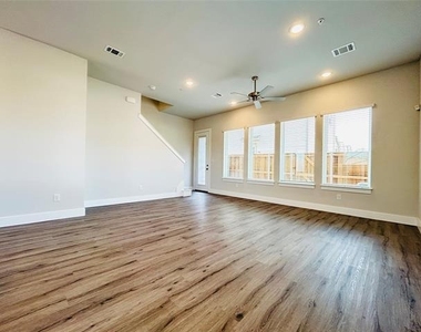 760 W Bedford Euless Road - Photo Thumbnail 21
