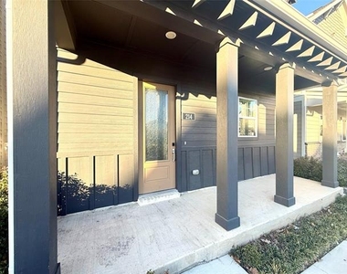 760 W Bedford Euless Road - Photo Thumbnail 5
