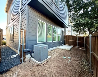 760 W Bedford Euless Road - Photo Thumbnail 8