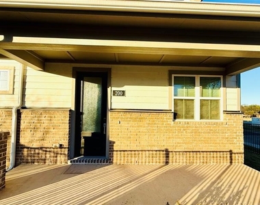 760 W Bedford Euless Road - Photo Thumbnail 4