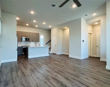 760 W Bedford Euless Road - Photo Thumbnail 23