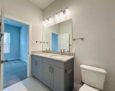 760 W Bedford Euless Road - Photo Thumbnail 9