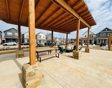 760 W Bedford Euless Road - Photo Thumbnail 7