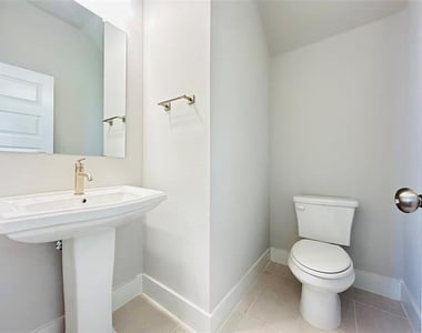 760 W Bedford Euless Road - Photo Thumbnail 23