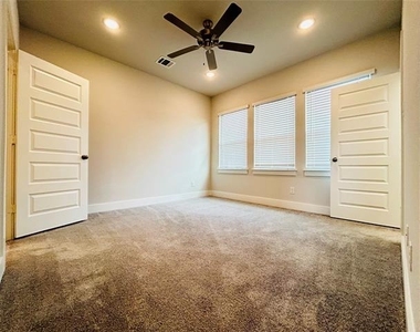 760 W Bedford Euless Road - Photo Thumbnail 16